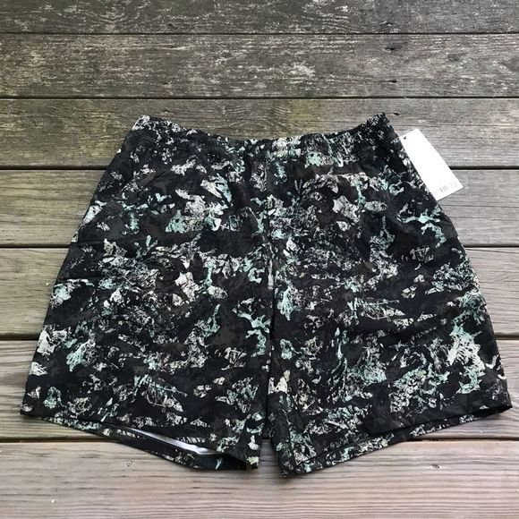 lululemon athletica Other - NWT Lululemon Green & Black Pace Maker Shorts